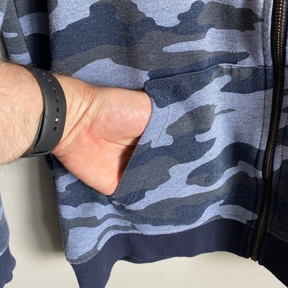 Black Brown Men's Blue Camo Long Sleeve Zip Up Sweatshirt Jacket‎ Size Small - Picture 3 of 12